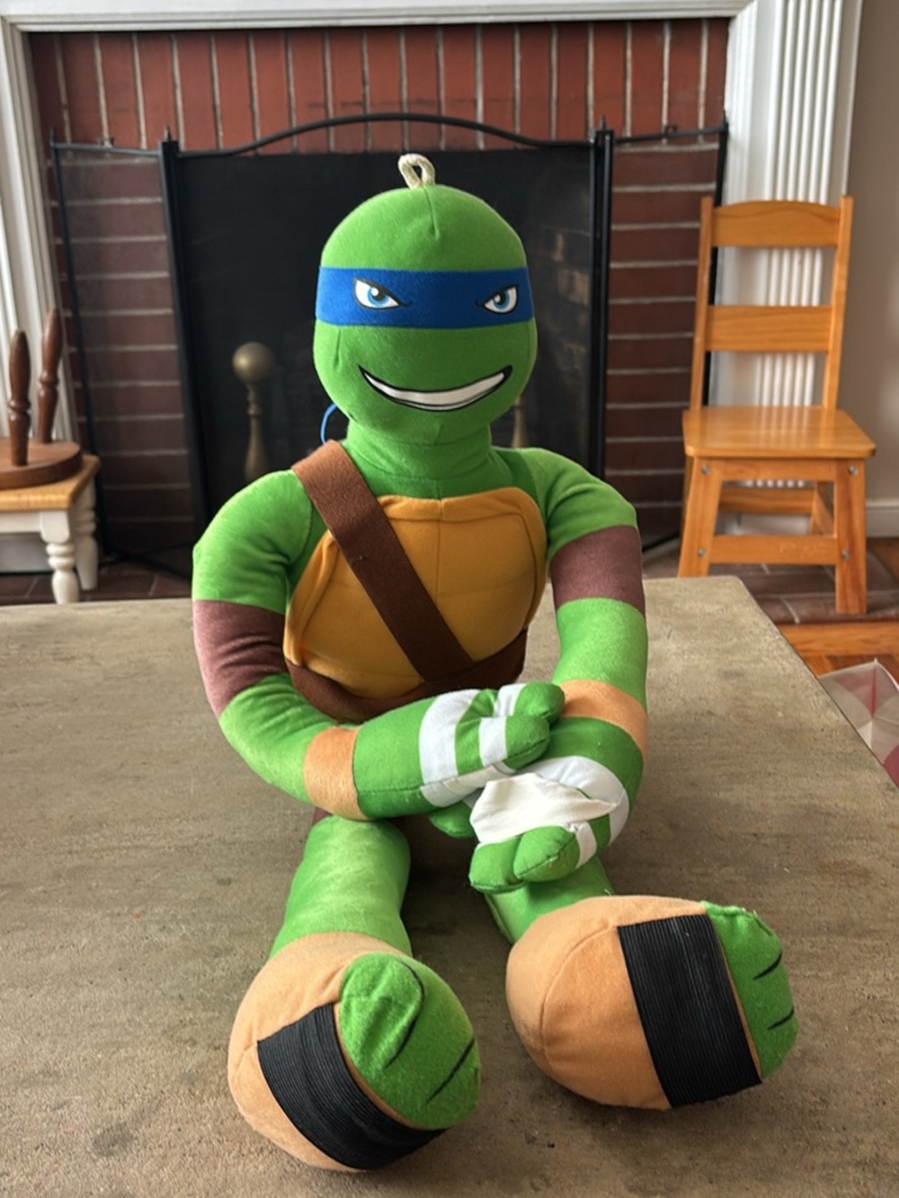 TMNT Teenage Mutant Ninja Turtle Leonardo 28” Nickelodeon Stretchkins Plush 2014